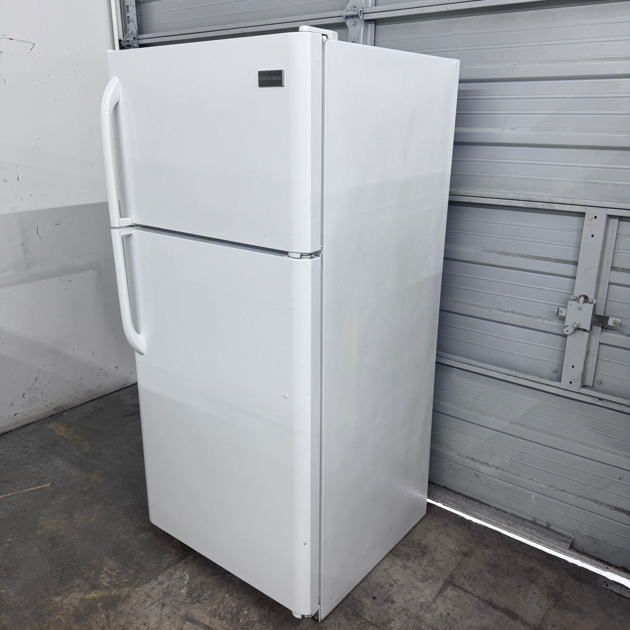 Frigidaire Top and Bottom Refrigerator Frigidaire Top and Bottom Refrigerator